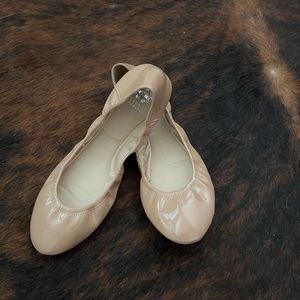 Vince Camuto Patten Nude Flats size 10